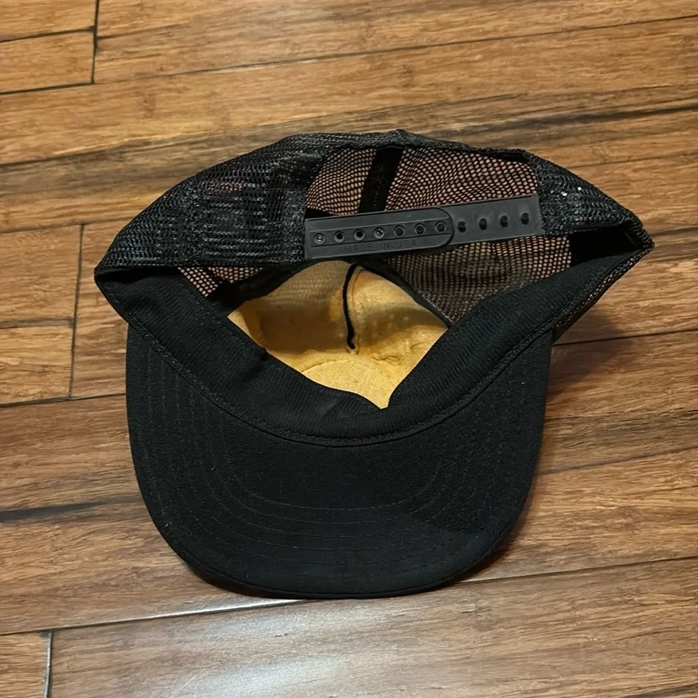 Vintage NRA Gold Black Patch Gold Leafs Snapback